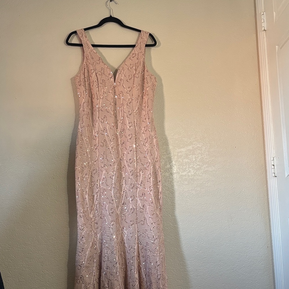 Elegant Pink Long Dress